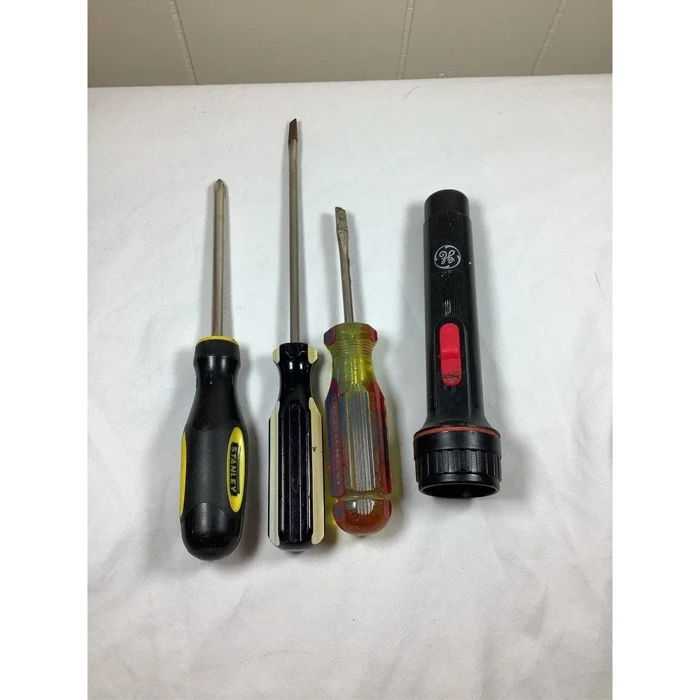Stanley Screwdriver & GE Flashlight Tool Lot